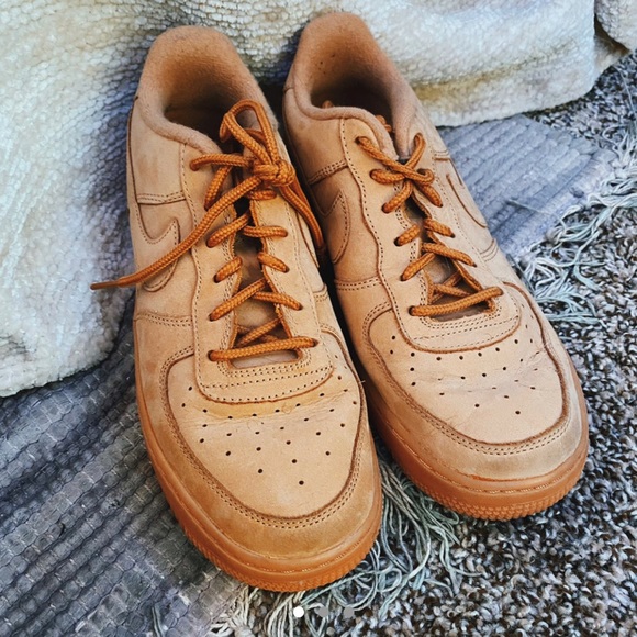 air force nike camel